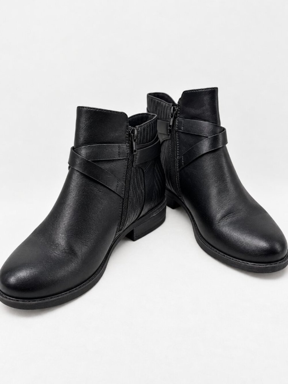 BareTraps “Yadda” Black Ankle Boots, Women’s Size 8M